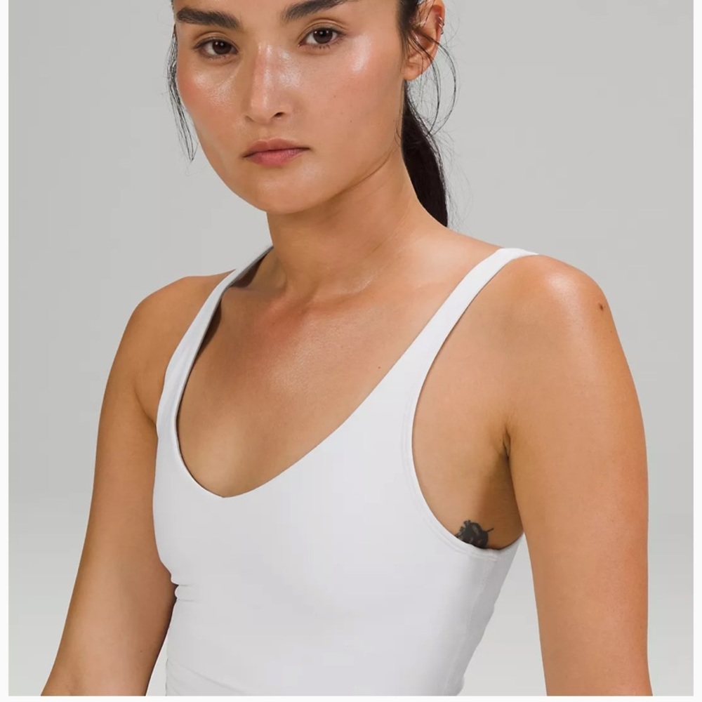 White Align Tank